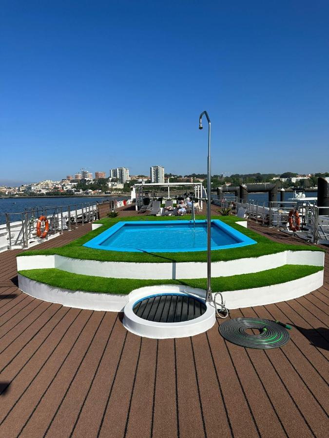 Отель Douro Cruiser Вила-Нова-ди-Гая Экстерьер фото